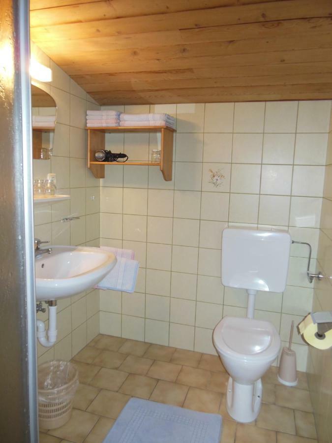 Gaestehaus Gruenbacher * Kossen