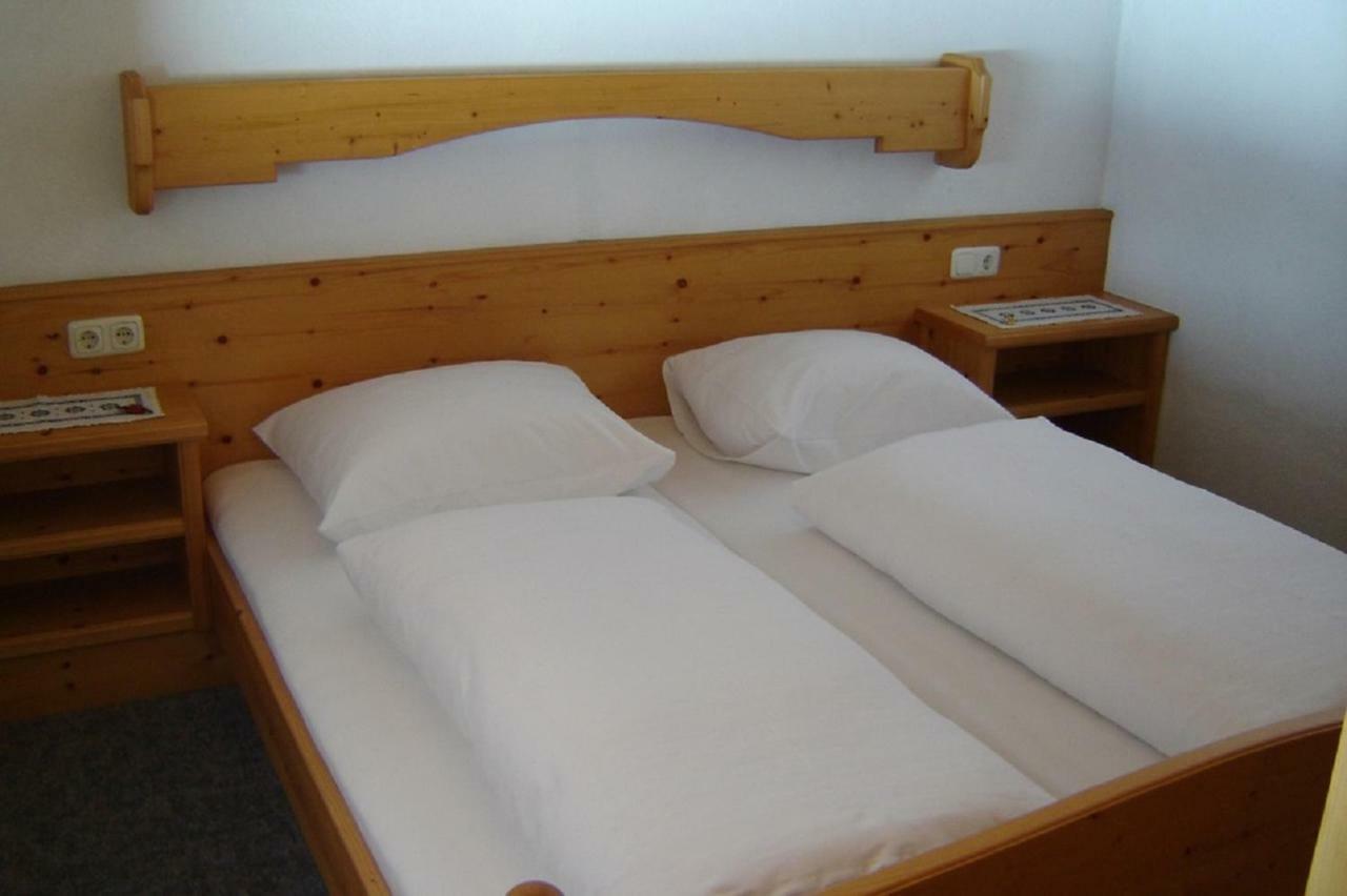 Gaestehaus Gruenbacher Apartment Kossen